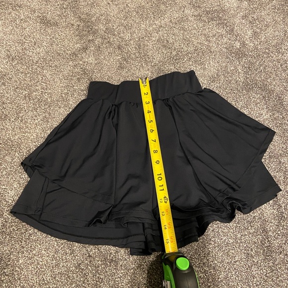 Elegant Black Women's Skirt - Picture 3 of 3